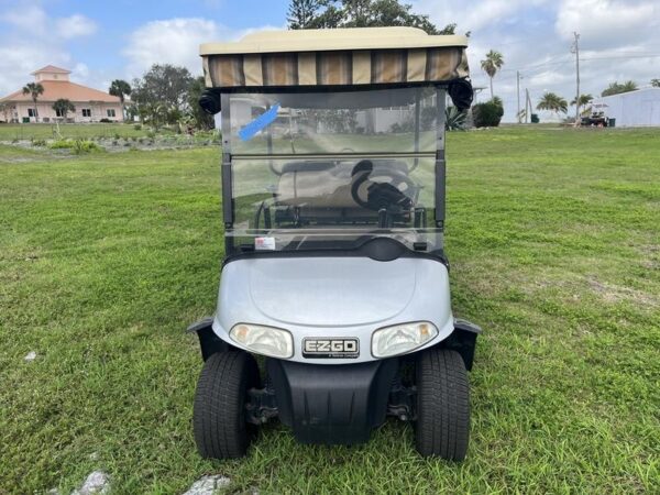 2019 E‑Z‑GO RXV golf cart