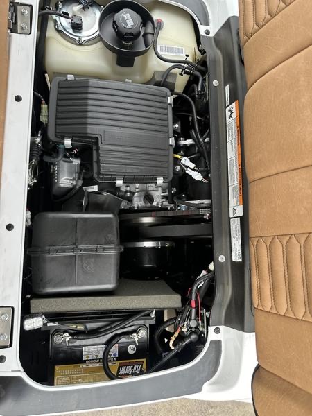 2024 Yamaha Drive2 Golf Cart – White with Custom Bronze Wheels | Luxury Seating, Fully Serviced & Street-Ready - Image 7